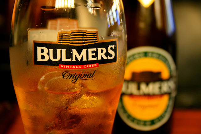 bulmers-with-ice-summer-drink