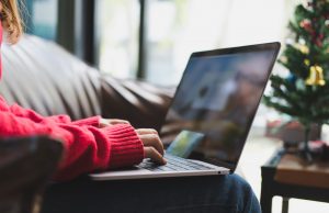 Retailers Brace Themselves for a Merry Online Christmas