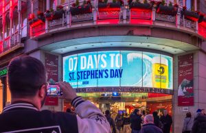 Out \ Look: Special delivery for Christmas