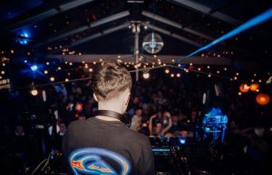 AGM Gets a Chilly Reception With New Coors Roadshow